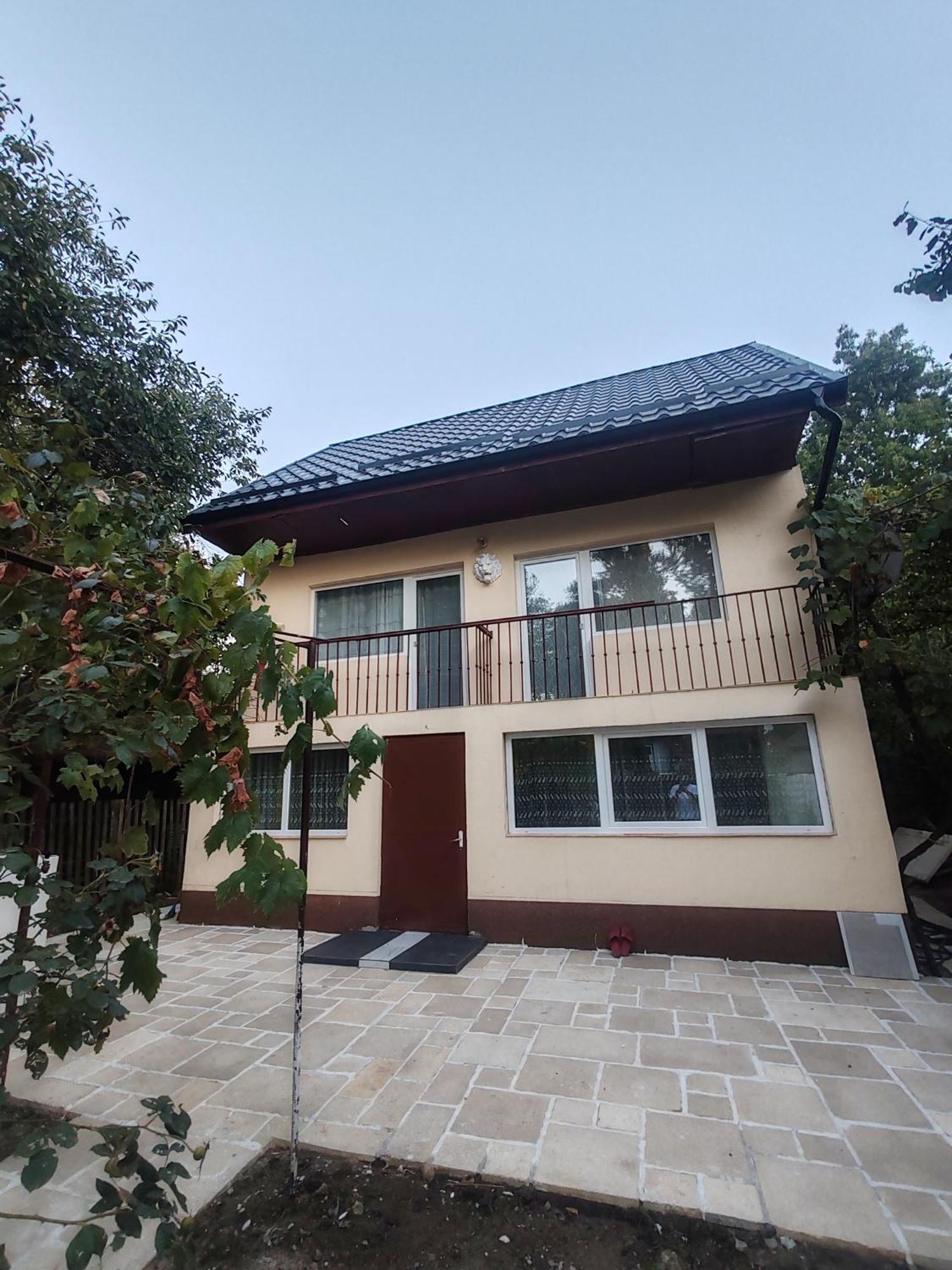 Trei Insule Home 阿拉德 外观 照片
