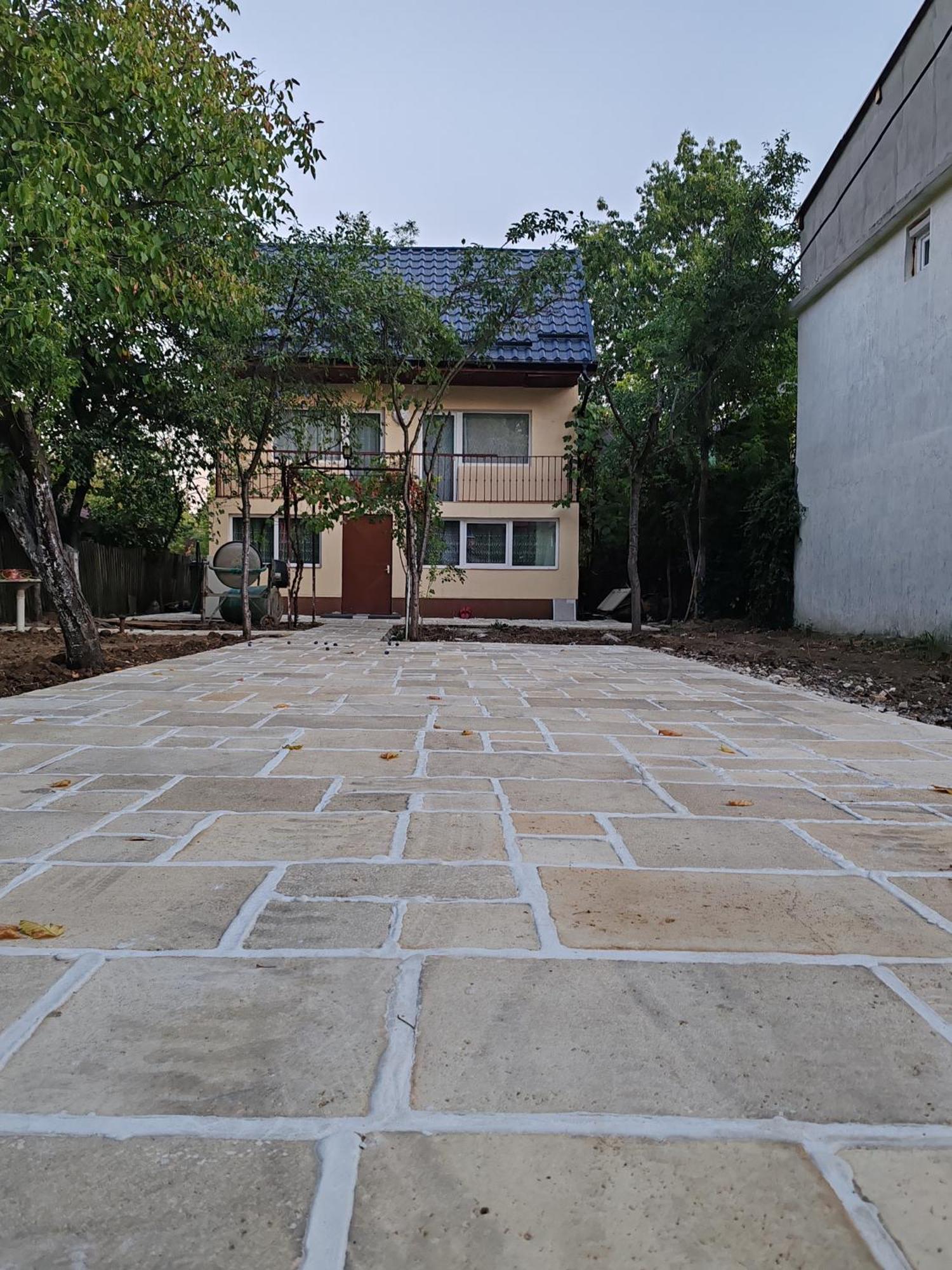 Trei Insule Home 阿拉德 外观 照片